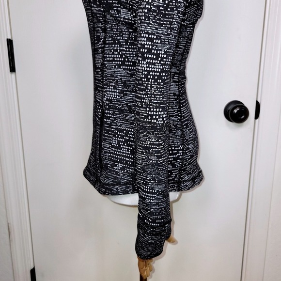 Lululemon Define Jacket Luxtreme Digital Rain Jacquard Black White Size 4 - Picture 8 of 13